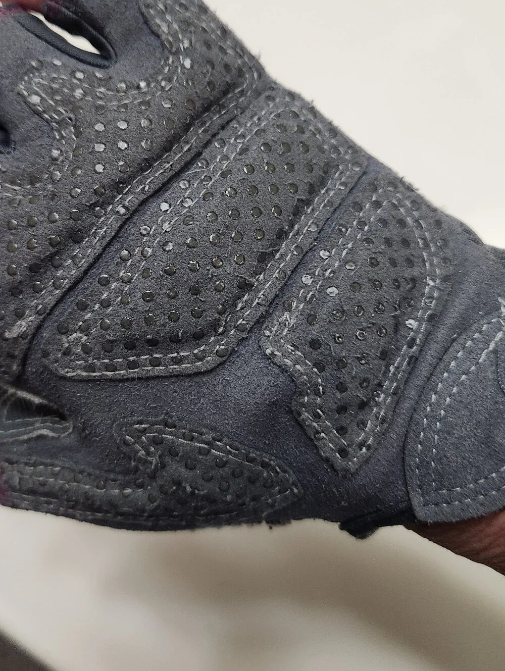 GoFit Women's Xtrainer Cross-Training Gloves